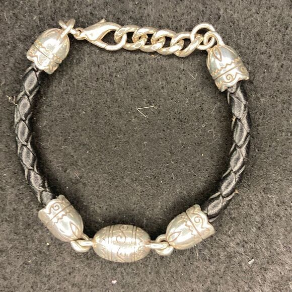 Brighton Jewelry - Bracelet made by Brighton with dust bag